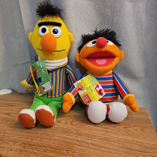 Bert and ernie sesame - ernie,